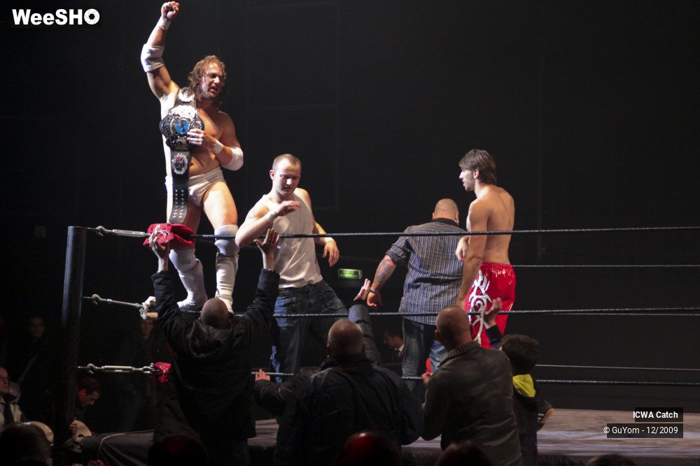 30/43 photos du spectacle ICWA Catch Ambiance