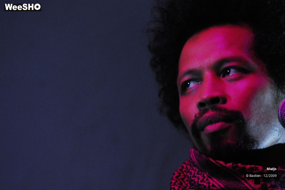 32/47 photos du spectacle Madjo