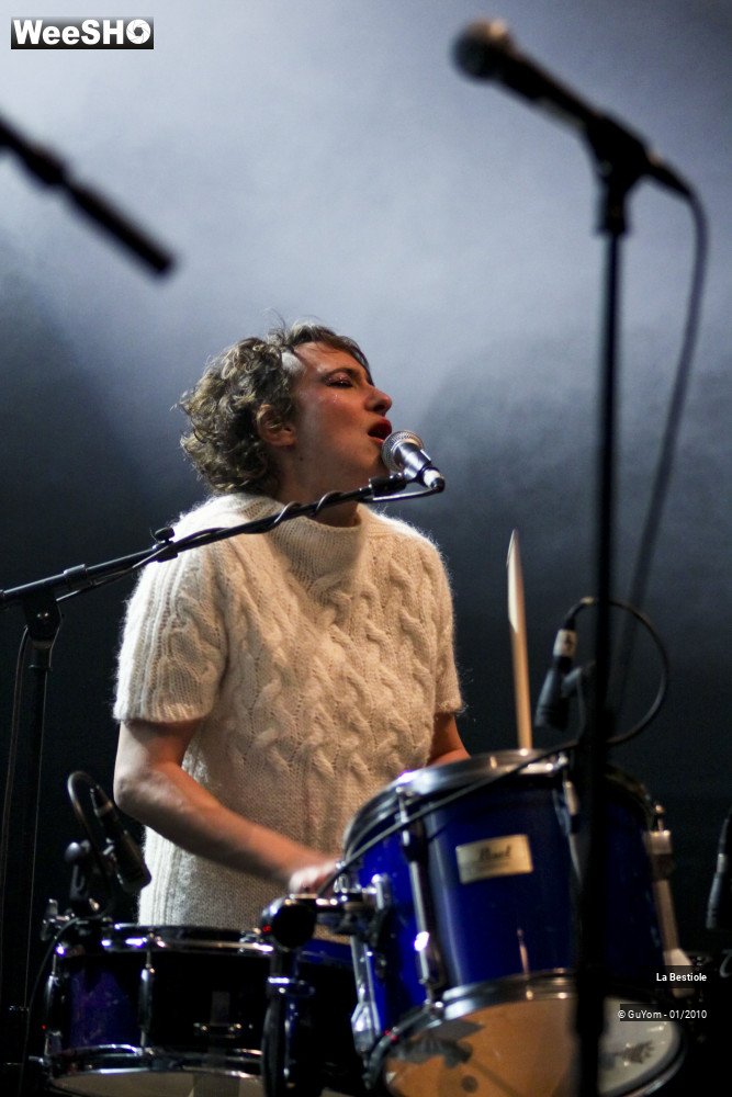 2/40 photos du spectacle La Bestiole