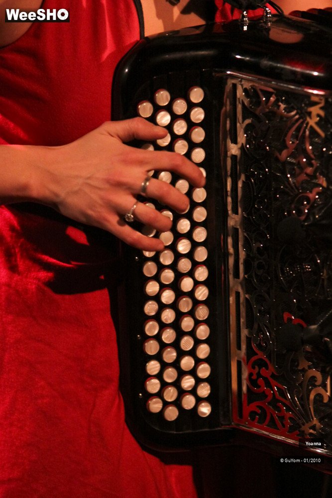 6/35 photos du spectacle Yoanna