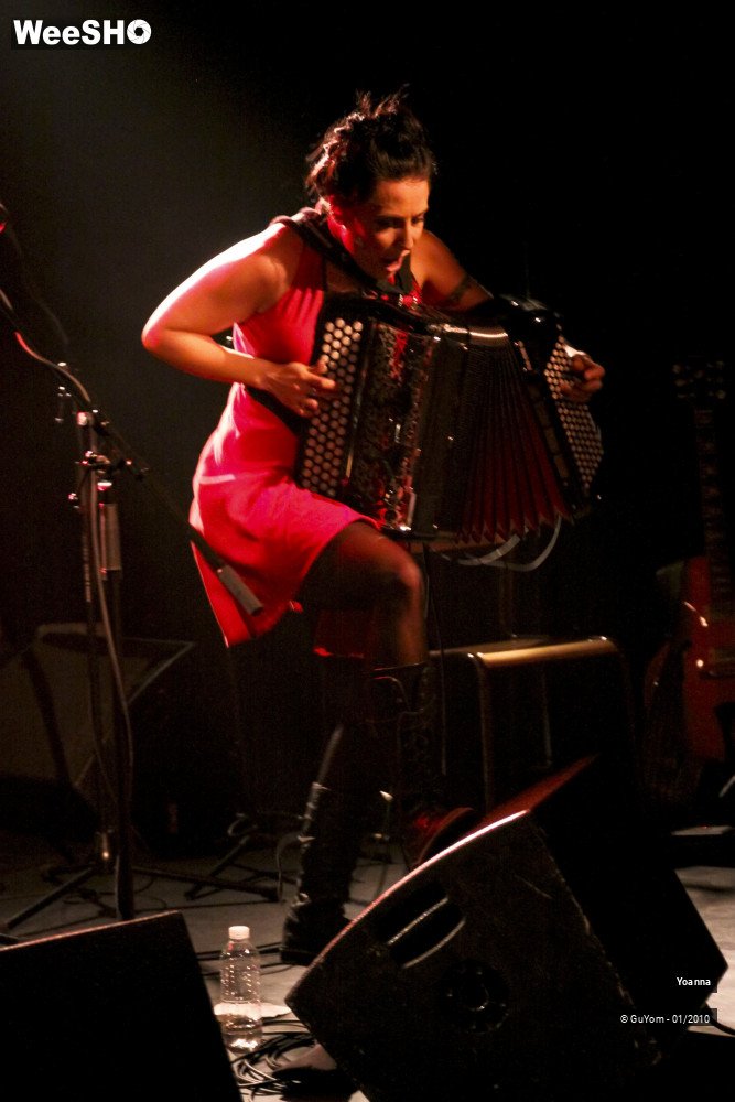 13/35 photos du spectacle Yoanna