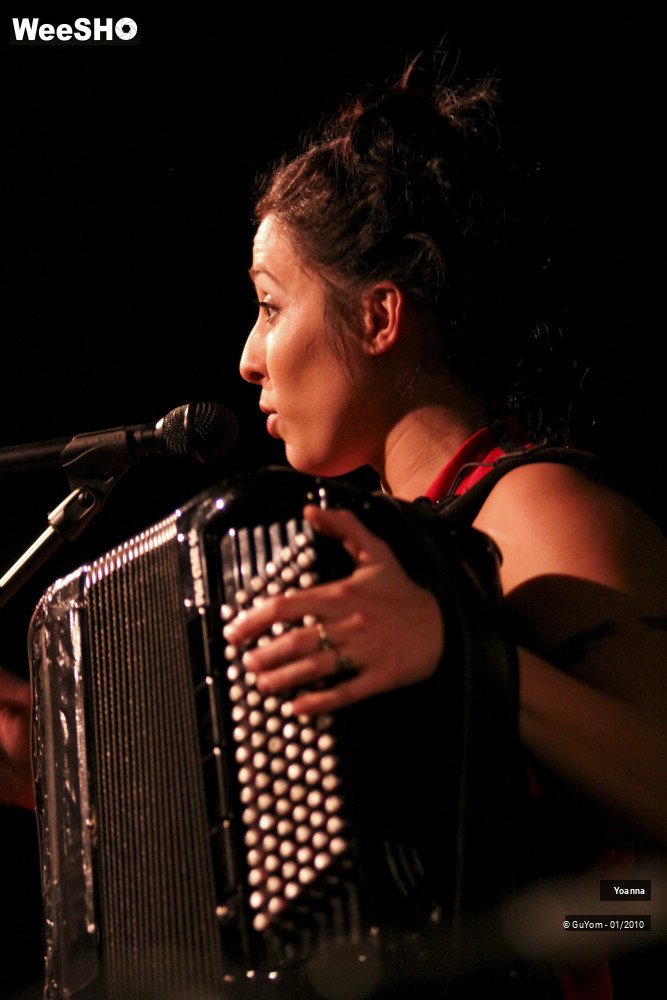 16/35 photos du spectacle Yoanna