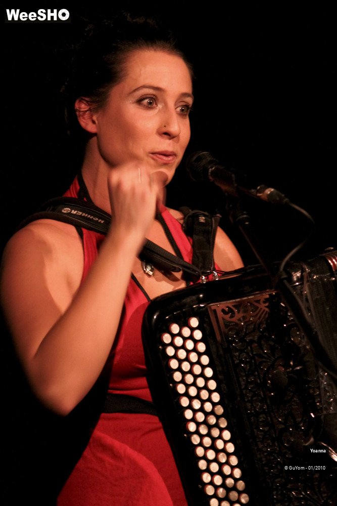 17/35 photos du spectacle Yoanna