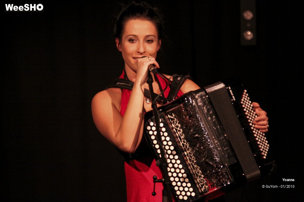 21/35 photos du spectacle Yoanna