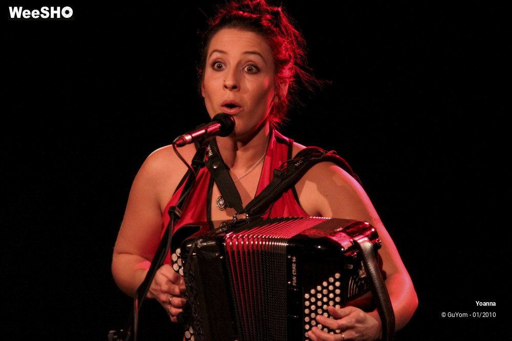22/35 photos du spectacle Yoanna