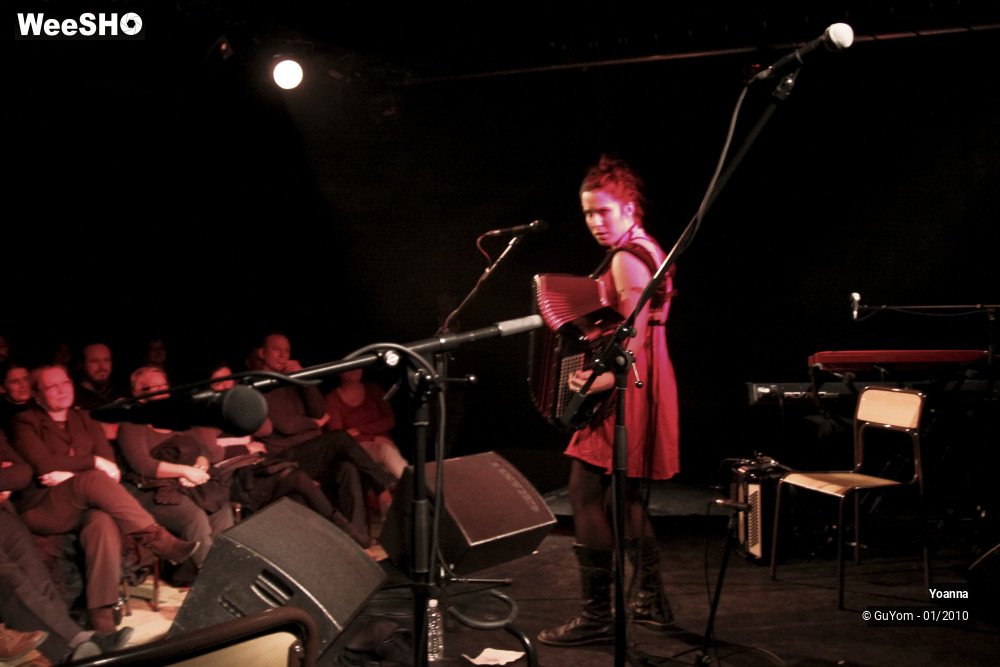 34/35 photos du spectacle Yoanna