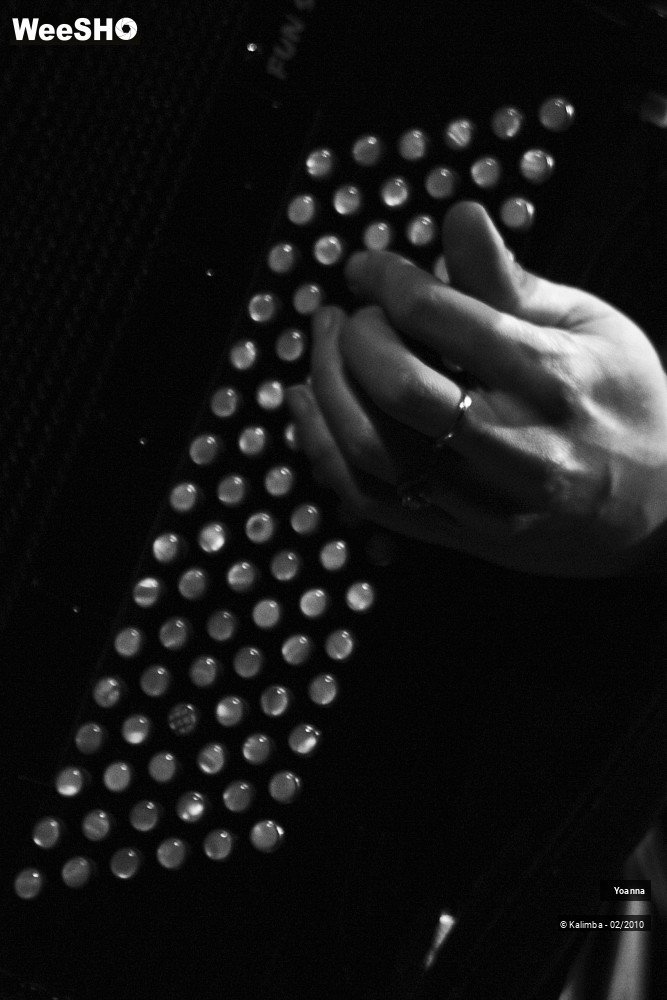 9/45 photos du spectacle Yoanna