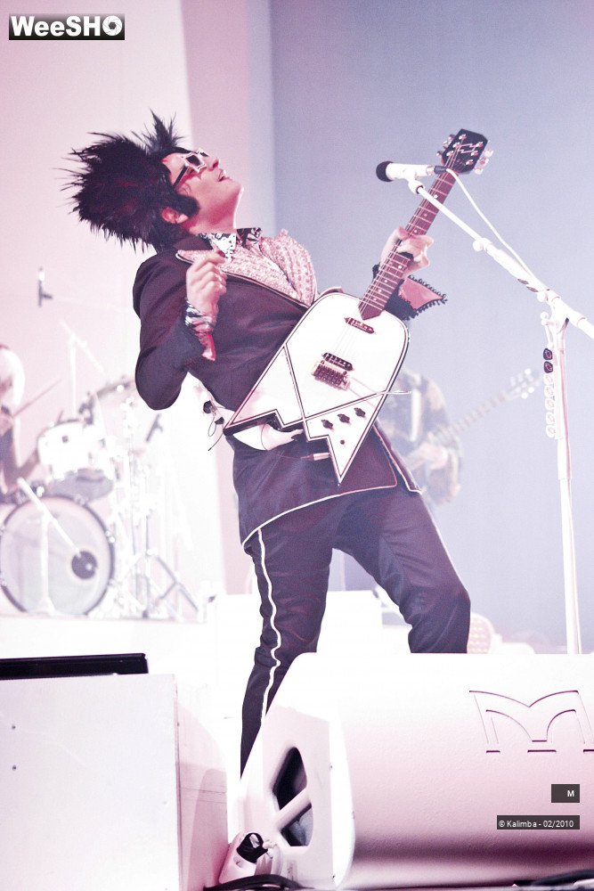 11/33 photos du spectacle M