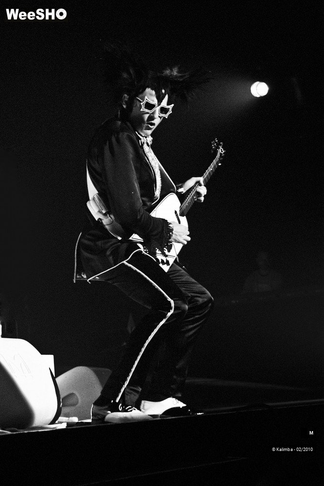 13/33 photos du spectacle M