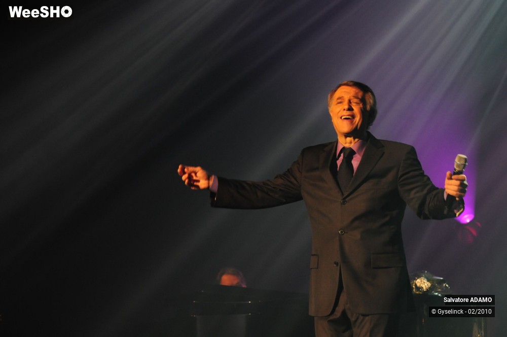 40/43 photos du spectacle Salvatore ADAMO