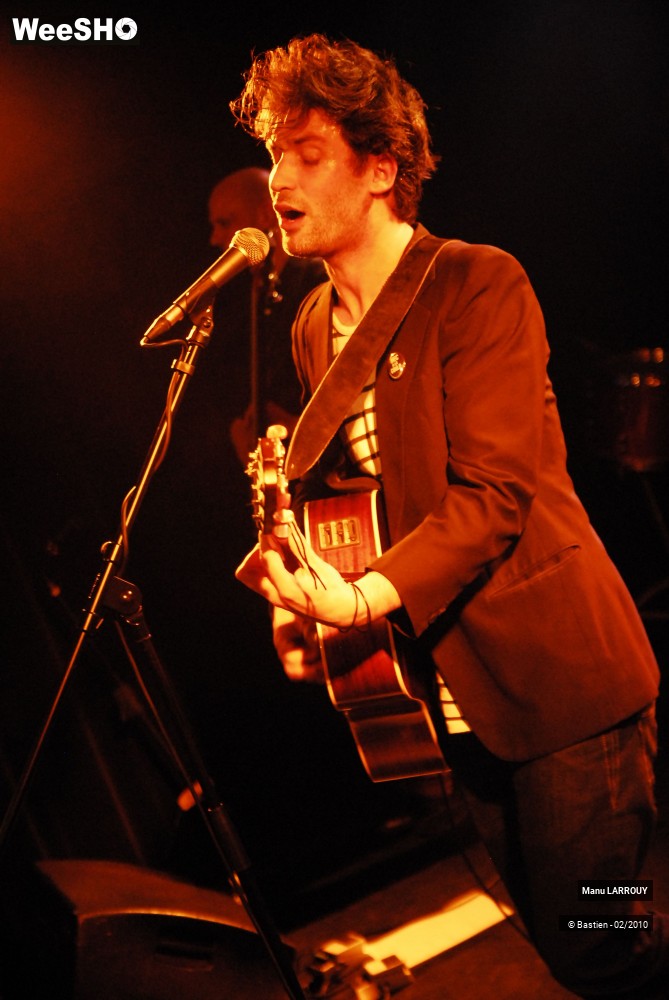 4/41 photos du spectacle Manu LARROUY