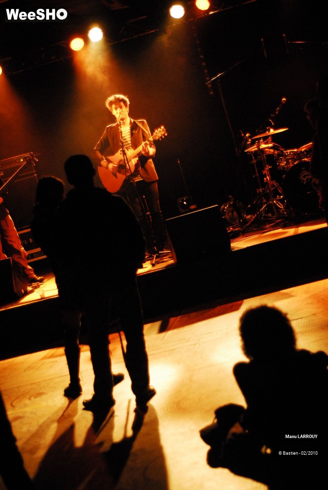 16/41 photos du spectacle Manu LARROUY