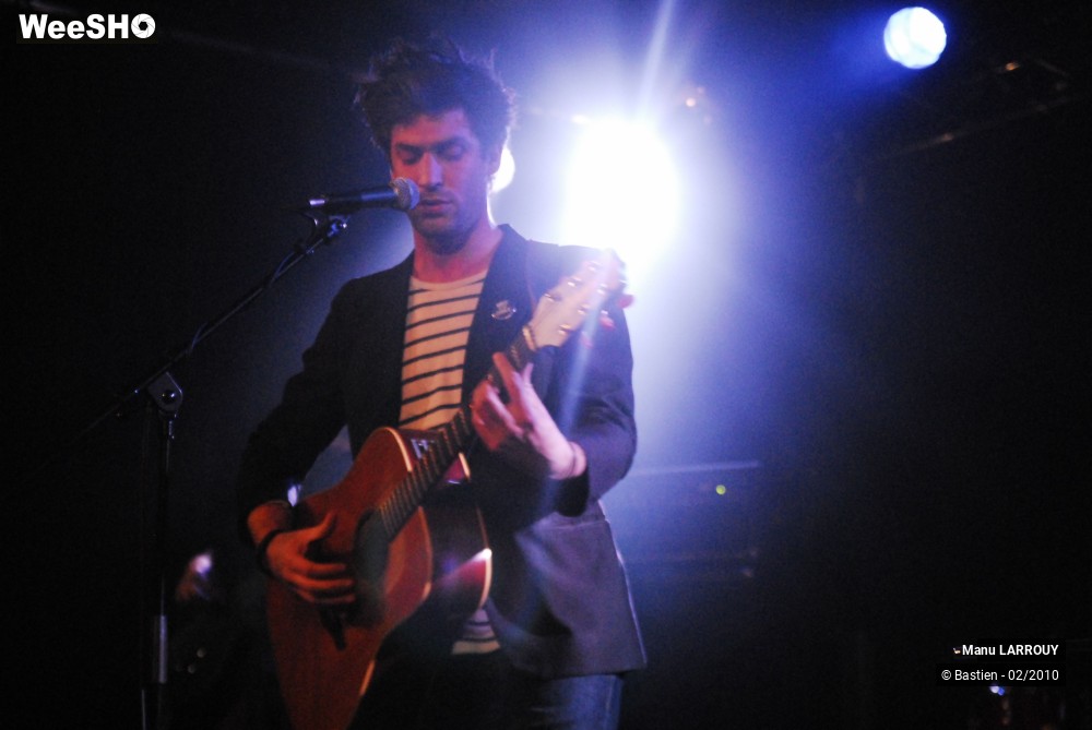 33/41 photos du spectacle Manu LARROUY