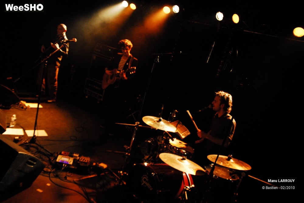 35/41 photos du spectacle Manu LARROUY