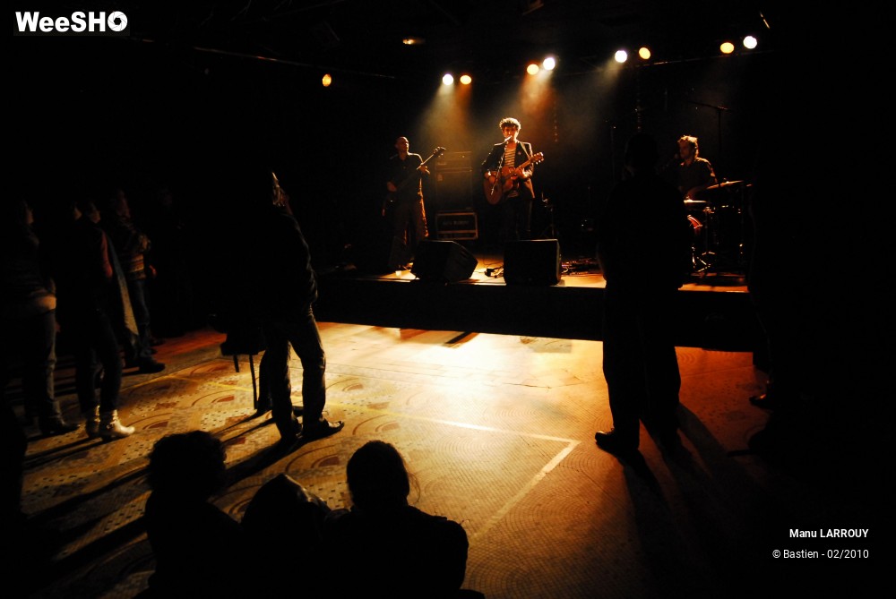 40/41 photos du spectacle Manu LARROUY