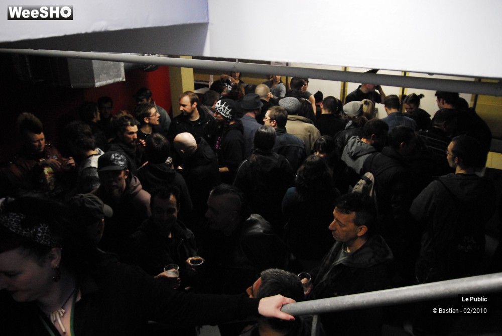 18/18 photos du spectacle Ambiance Soirée Punk