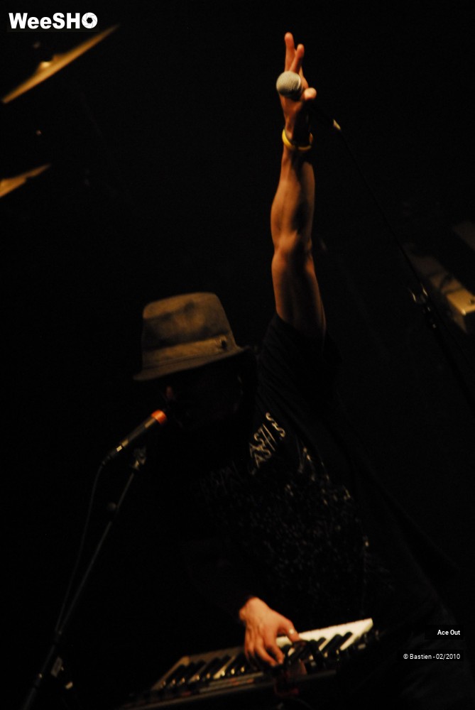 6/39 photos du spectacle Ace Out