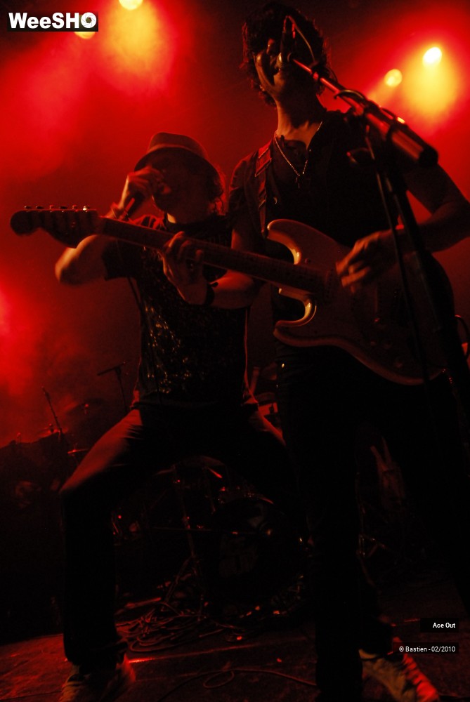 7/39 photos du spectacle Ace Out