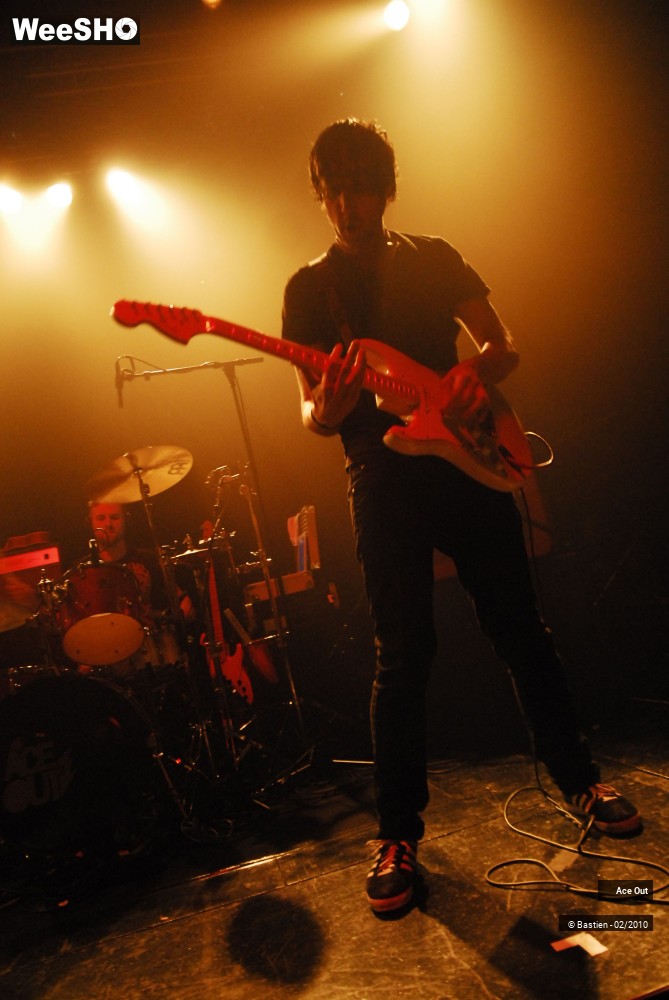 9/39 photos du spectacle Ace Out