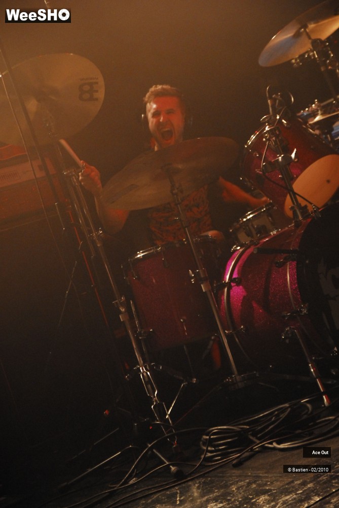 20/39 photos du spectacle Ace Out
