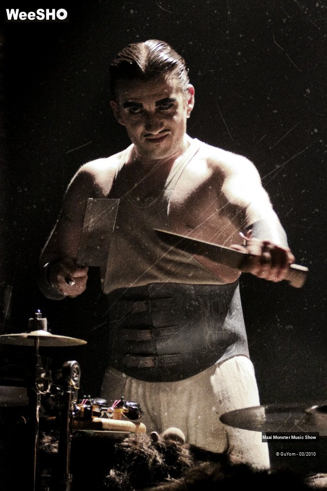 8/50 photos du spectacle Galerie de Monstres