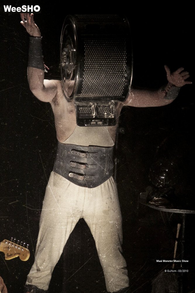 23/50 photos du spectacle Galerie de Monstres