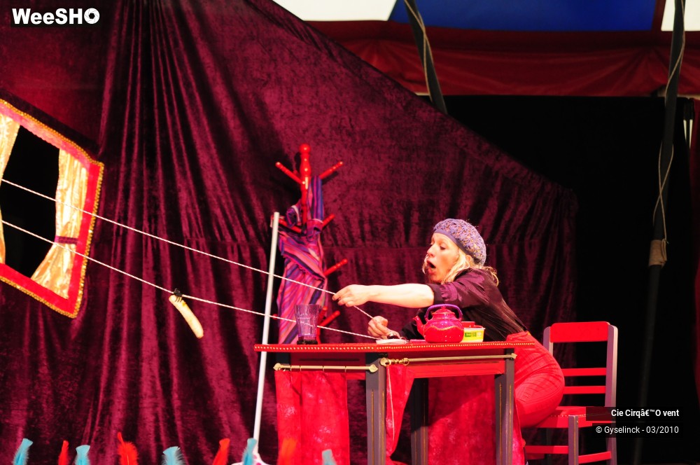 14/23 photos du spectacle Sans dessus dessous