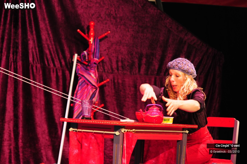 16/23 photos du spectacle Sans dessus dessous