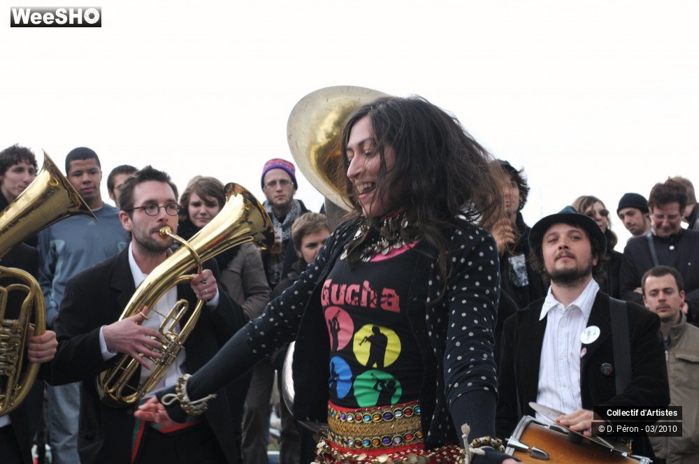 15/26 photos du spectacle Fête à la Brigade