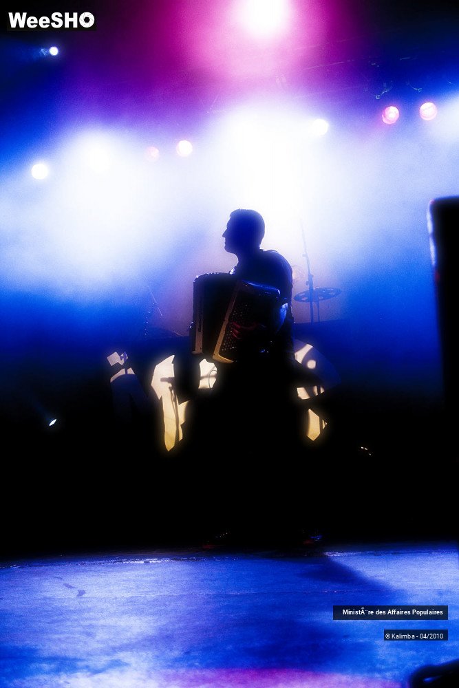 4/38 photos du spectacle Ministère des Affaires Populaires