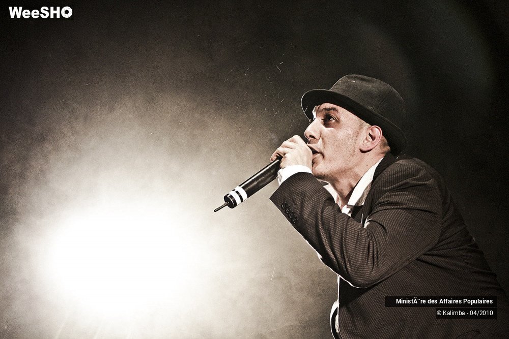 19/38 photos du spectacle Ministère des Affaires Populaires