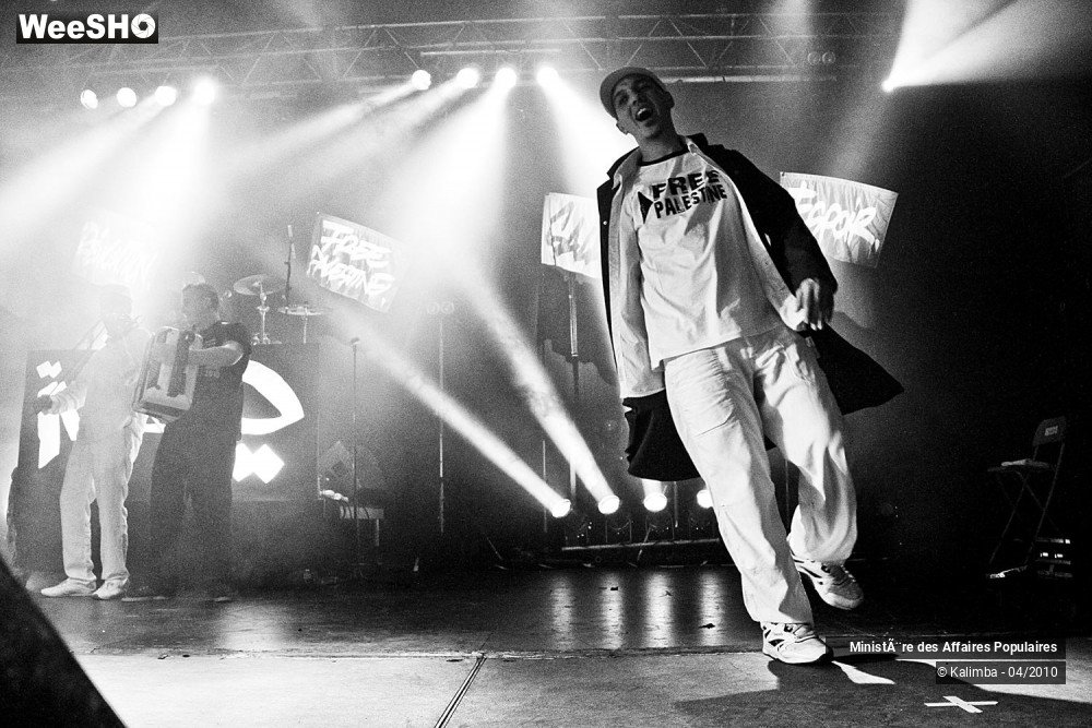 20/38 photos du spectacle Ministère des Affaires Populaires