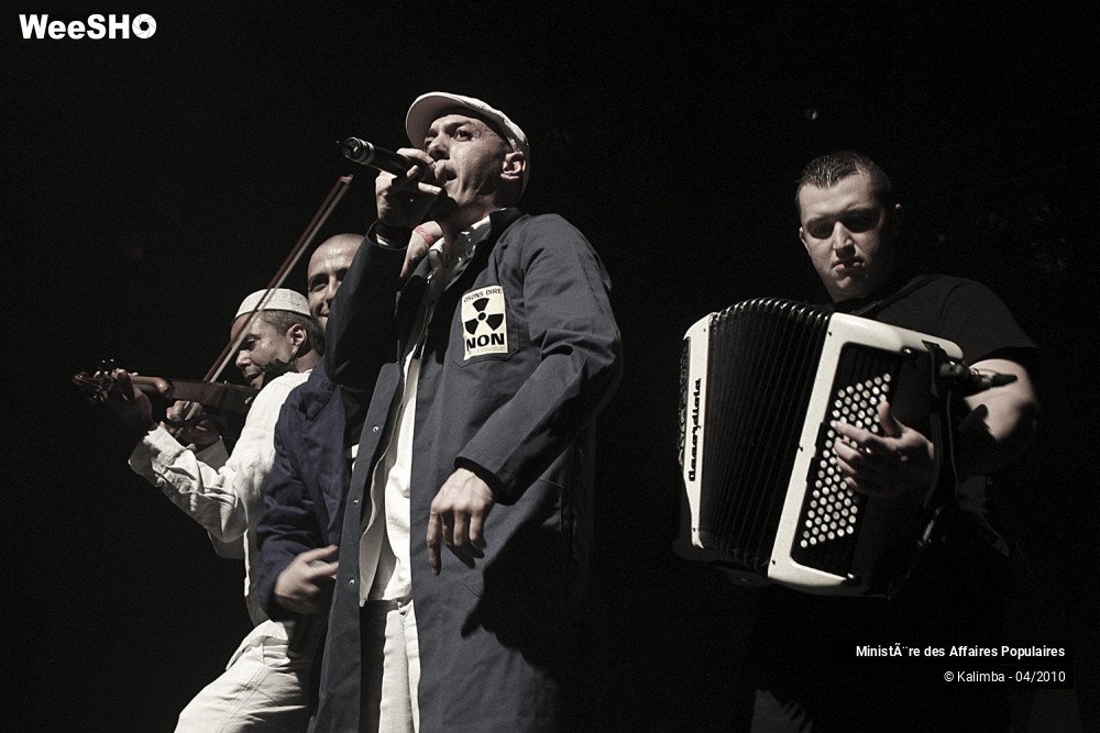 23/38 photos du spectacle Ministère des Affaires Populaires