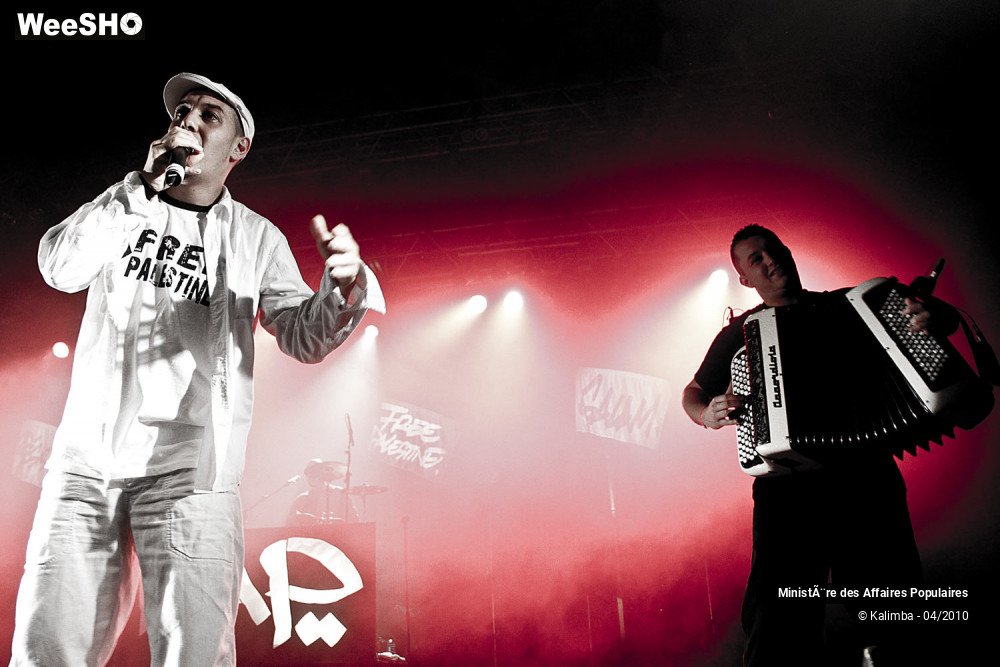 26/38 photos du spectacle Ministère des Affaires Populaires