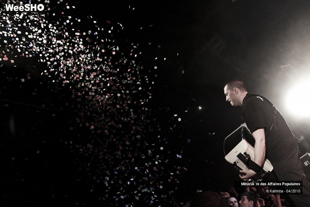 29/38 photos du spectacle Ministère des Affaires Populaires