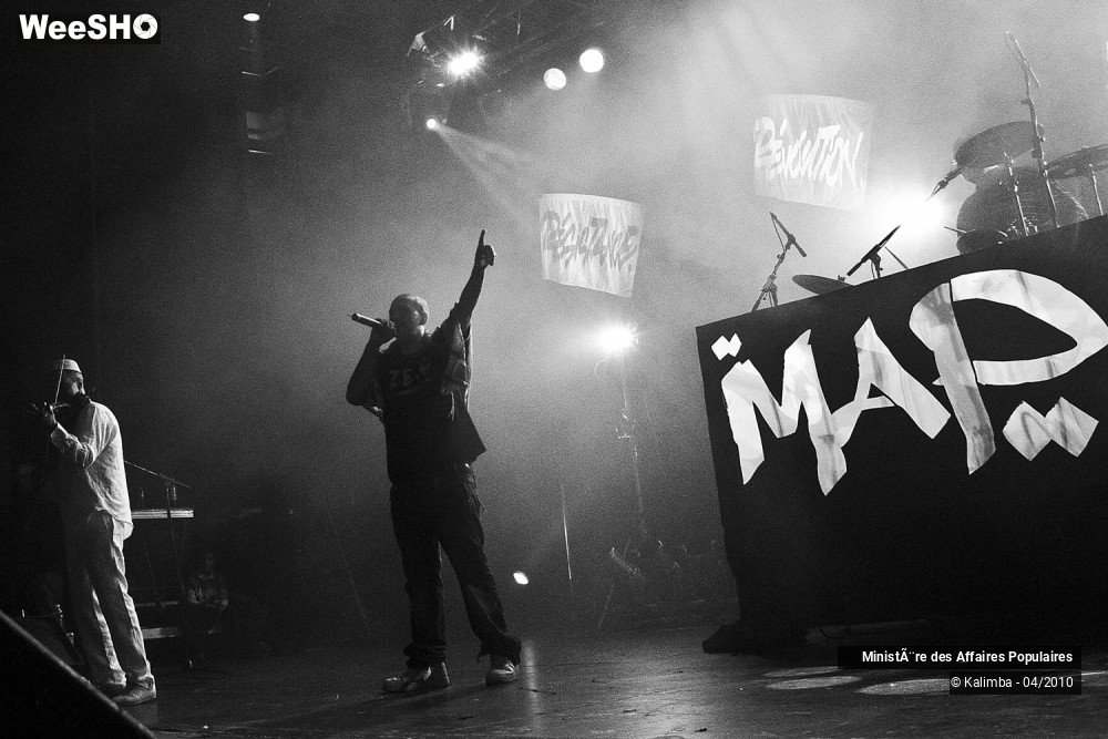 34/38 photos du spectacle Ministère des Affaires Populaires