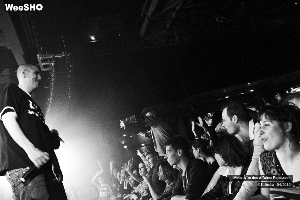 35/38 photos du spectacle Ministère des Affaires Populaires