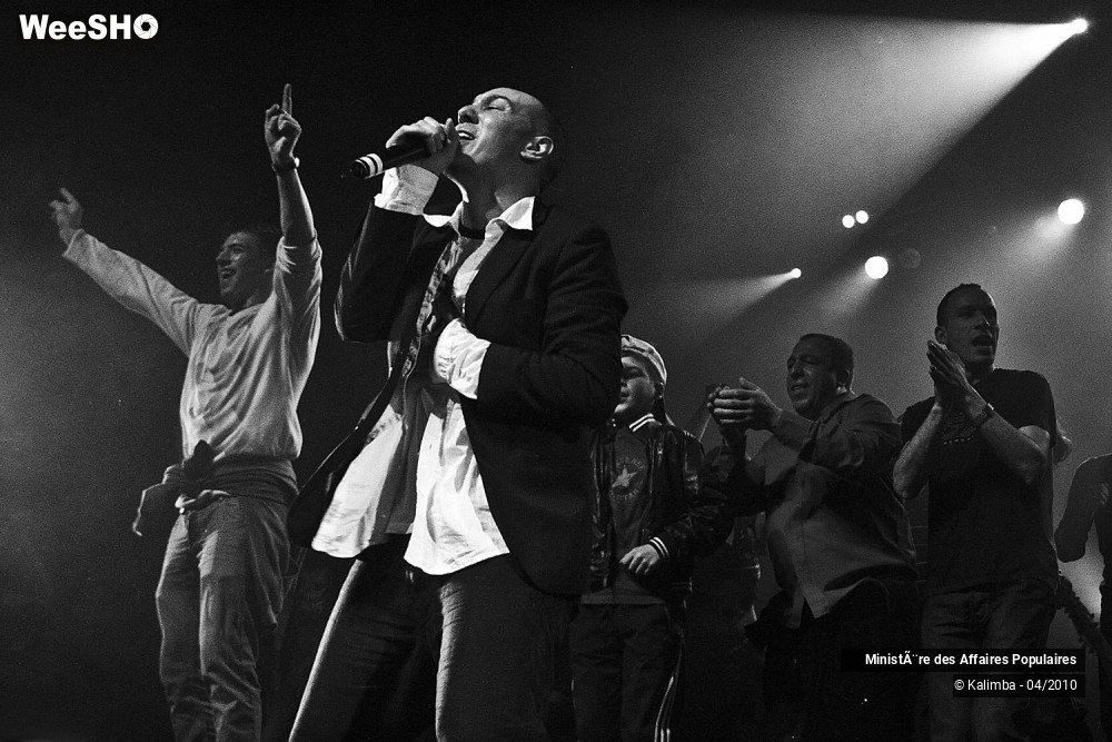 37/38 photos du spectacle Ministère des Affaires Populaires