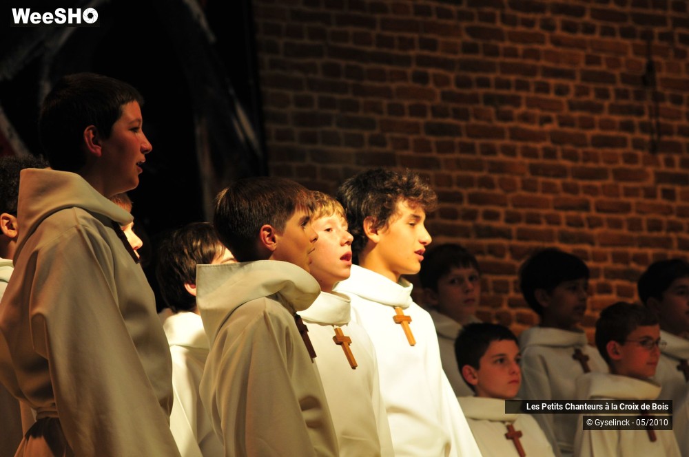 7/28 photos du spectacle Les Petits Chanteurs à la Croix de Bois