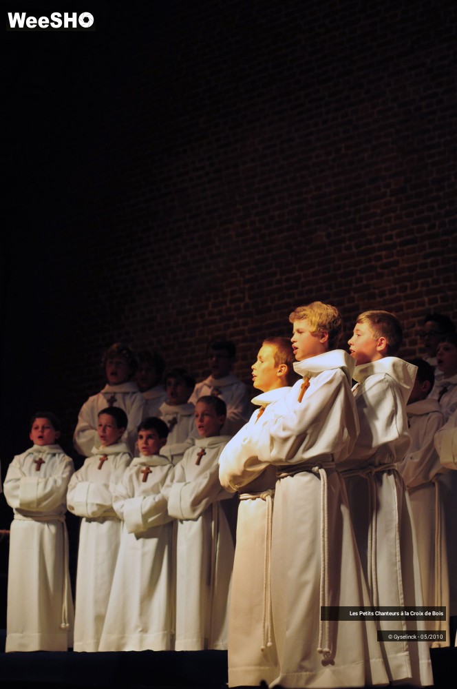 10/28 photos du spectacle Les Petits Chanteurs à la Croix de Bois