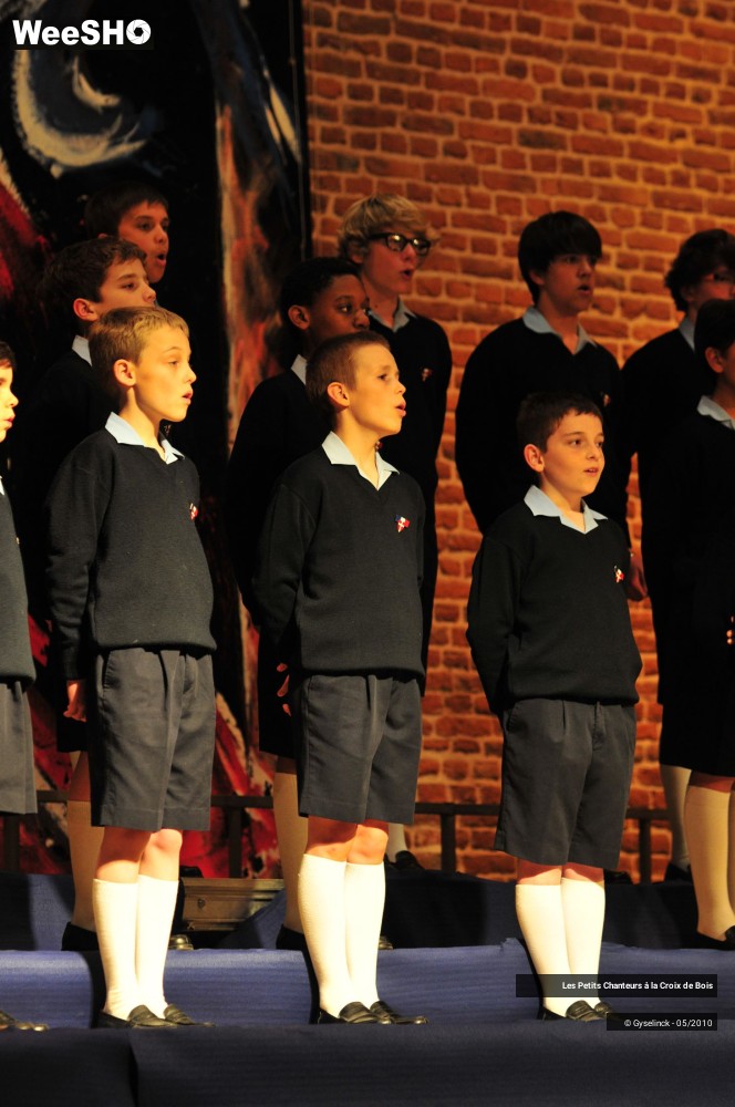15/28 photos du spectacle Les Petits Chanteurs à la Croix de Bois