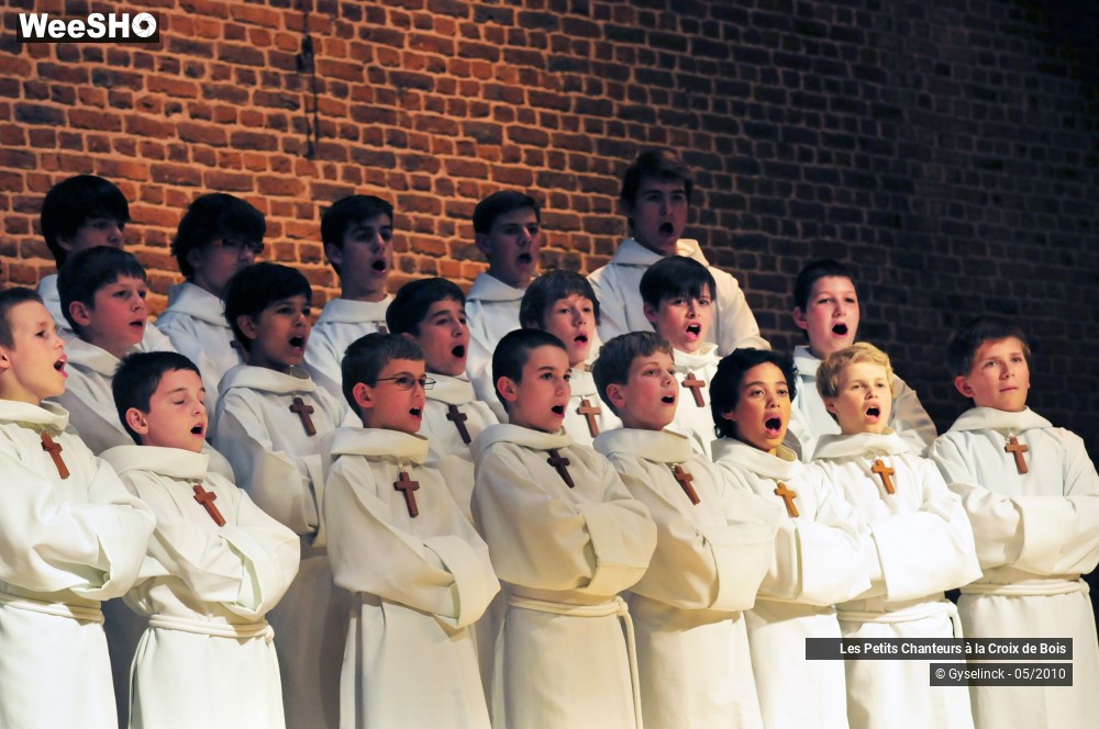 24/28 photos du spectacle Les Petits Chanteurs à la Croix de Bois