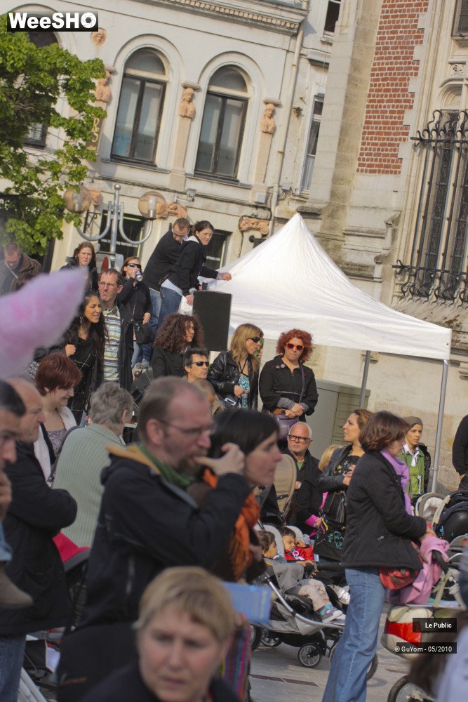 3/43 photos du spectacle Les Rues Joyeuses Ambiance 1