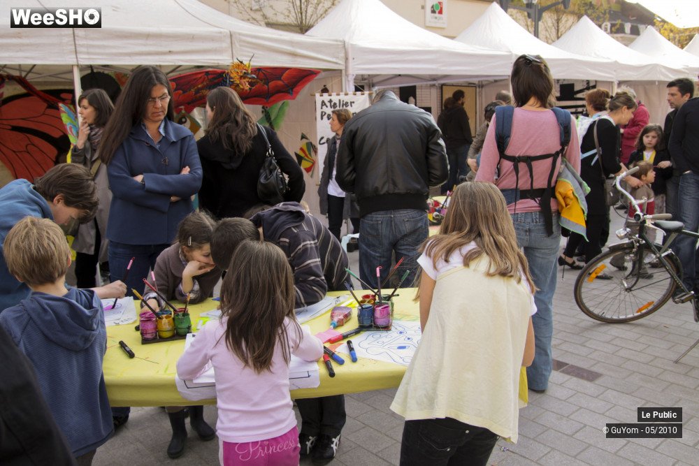 18/43 photos du spectacle Les Rues Joyeuses Ambiance 1