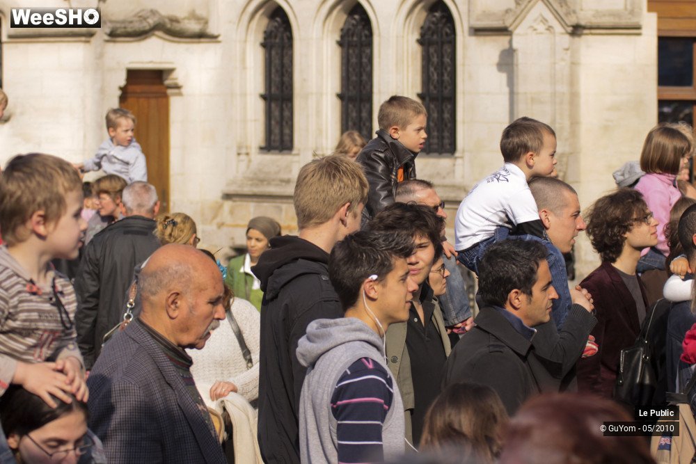 24/43 photos du spectacle Les Rues Joyeuses Ambiance 1
