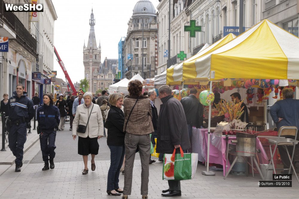 31/43 photos du spectacle Les Rues Joyeuses Ambiance 1
