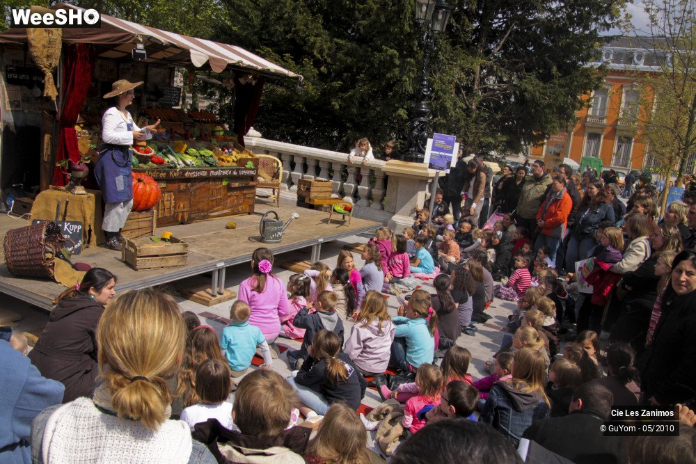 15/29 photos du spectacle Andrée Kupp, dresseuse de Légumes