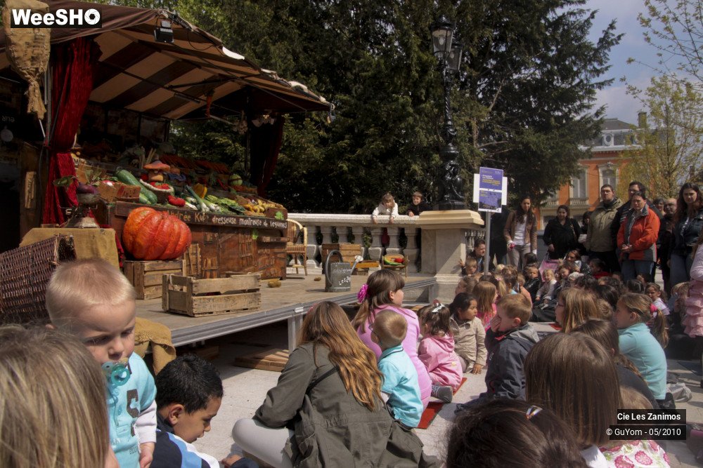 23/29 photos du spectacle Andrée Kupp, dresseuse de Légumes