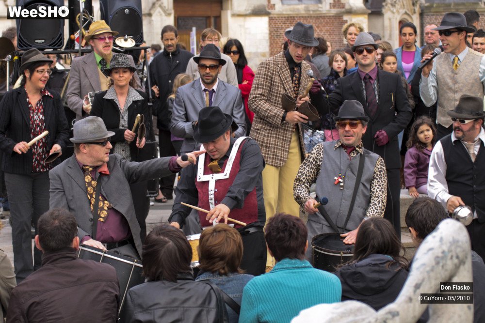 42/50 photos du spectacle Fanfare Détonnante