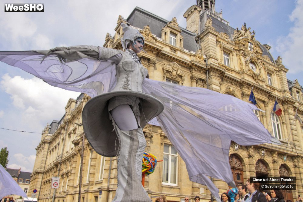 32/50 photos du spectacle White Wings